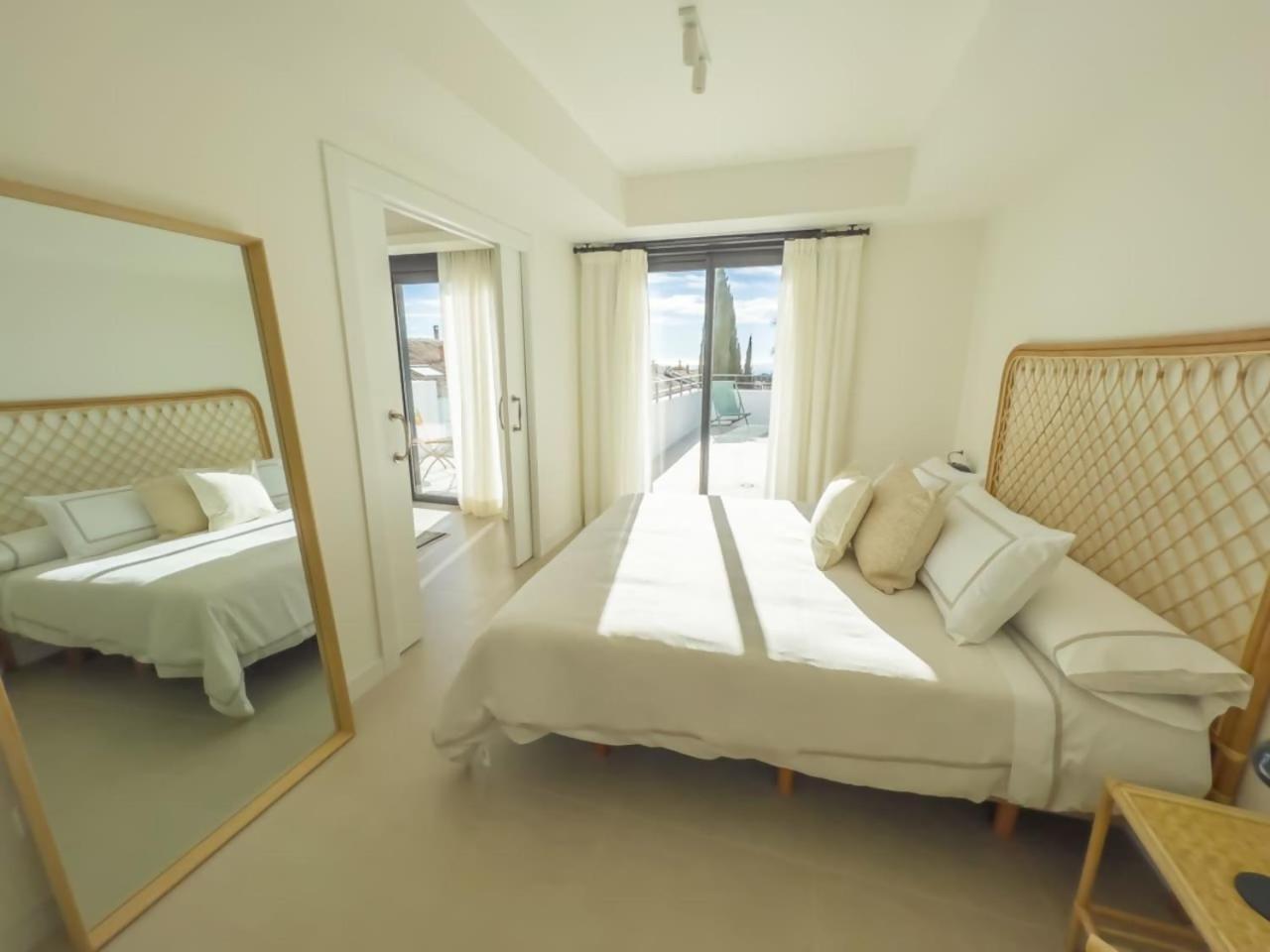 Penthouse On The Golden Mile Marbella Exteriör bild