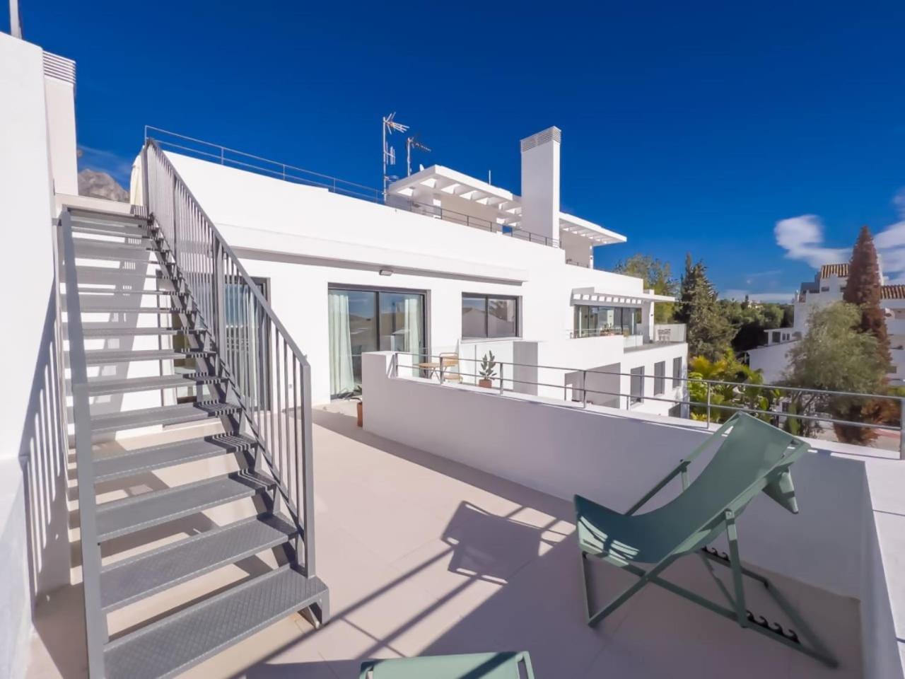 Penthouse On The Golden Mile Marbella Exteriör bild